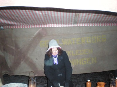 Gea snijdt het brood