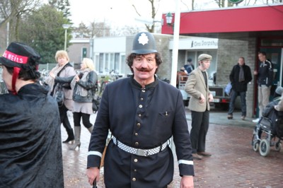 Wilt u onmiddellijk weggaan met dat apparaat!