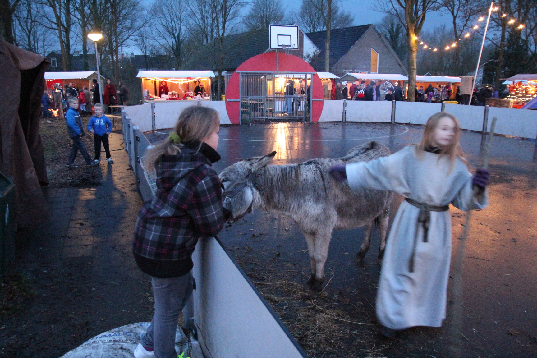 Nee, hoor niets mee te maken